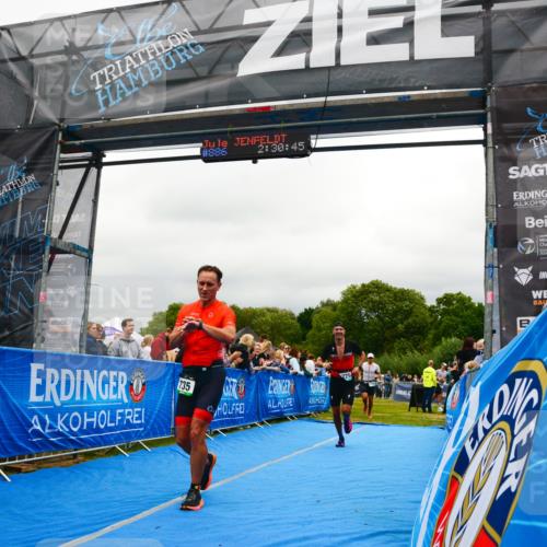 30.08.2026 - Elbe Triathlon Hamburg LAZAROV Photography http://msf.ph/oto/10081298 30.08.2026 11:21:03 Ziel 735, 1100, 1212, 1225 meine-sportfotos.de