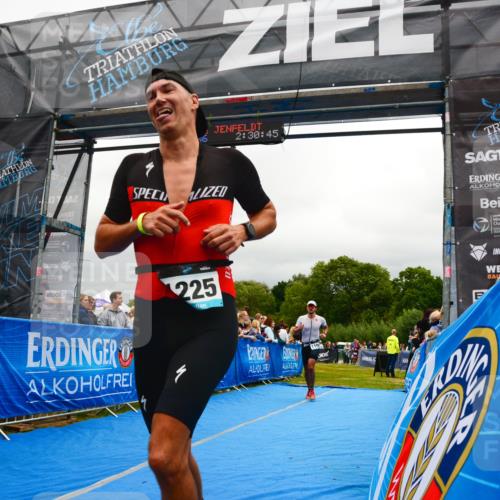 30.08.2026 - Elbe Triathlon Hamburg LAZAROV Photography http://msf.ph/oto/10081316 30.08.2026 11:21:04 Ziel 735, 1100, 1212, 1225, 1276 meine-sportfotos.de