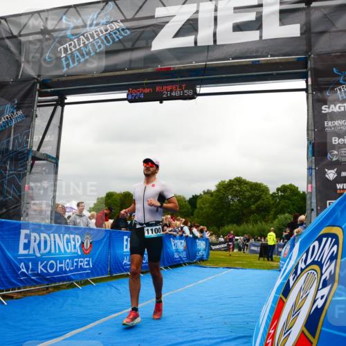 30.08.2026 - Elbe Triathlon Hamburg LAZAROV Photography http://msf.ph/oto/10081323 30.08.2026 11:21:06 Ziel 735, 999, 1100, 1225, 1276 meine-sportfotos.de