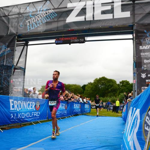 30.08.2026 - Elbe Triathlon Hamburg LAZAROV Photography http://msf.ph/oto/10081333 30.08.2026 11:21:12 Ziel 999, 1017, 1276 meine-sportfotos.de