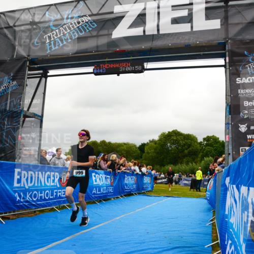 30.08.2026 - Elbe Triathlon Hamburg LAZAROV Photography http://msf.ph/oto/10081344 30.08.2026 11:21:15 Ziel 999, 1017, 1276 meine-sportfotos.de