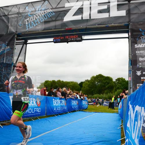 30.08.2026 - Elbe Triathlon Hamburg LAZAROV Photography http://msf.ph/oto/10081375 30.08.2026 11:21:25 Ziel 834 meine-sportfotos.de