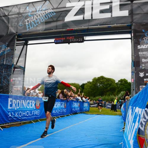 30.08.2026 - Elbe Triathlon Hamburg LAZAROV Photography http://msf.ph/oto/10081392 30.08.2026 11:21:37 Ziel 400, 540, 591, 1025 meine-sportfotos.de