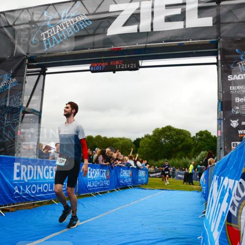 30.08.2026 - Elbe Triathlon Hamburg LAZAROV Photography http://msf.ph/oto/10081394 30.08.2026 11:21:37 Ziel 400, 540, 591, 1025 meine-sportfotos.de