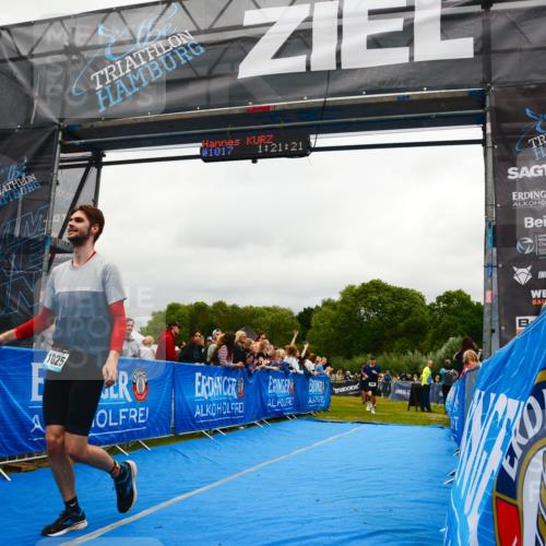 30.08.2026 - Elbe Triathlon Hamburg LAZAROV Photography http://msf.ph/oto/10081397 30.08.2026 11:21:38 Ziel 400, 540, 591, 1025 meine-sportfotos.de
