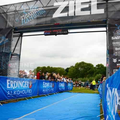 30.08.2026 - Elbe Triathlon Hamburg LAZAROV Photography http://msf.ph/oto/10081469 30.08.2026 11:22:00 Ziel 703, 1063, 1113 meine-sportfotos.de