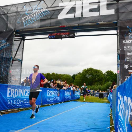 30.08.2026 - Elbe Triathlon Hamburg LAZAROV Photography http://msf.ph/oto/10081483 30.08.2026 11:22:25 Ziel 589, 1009, 1035, 1069 meine-sportfotos.de