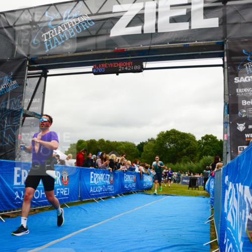 30.08.2026 - Elbe Triathlon Hamburg LAZAROV Photography http://msf.ph/oto/10081486 30.08.2026 11:22:25 Ziel 589, 1009, 1035, 1069 meine-sportfotos.de