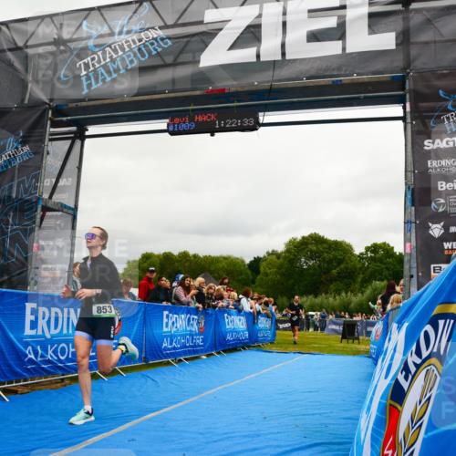 30.08.2026 - Elbe Triathlon Hamburg LAZAROV Photography http://msf.ph/oto/10081529 30.08.2026 11:22:43 Ziel 455, 853, 1210 meine-sportfotos.de