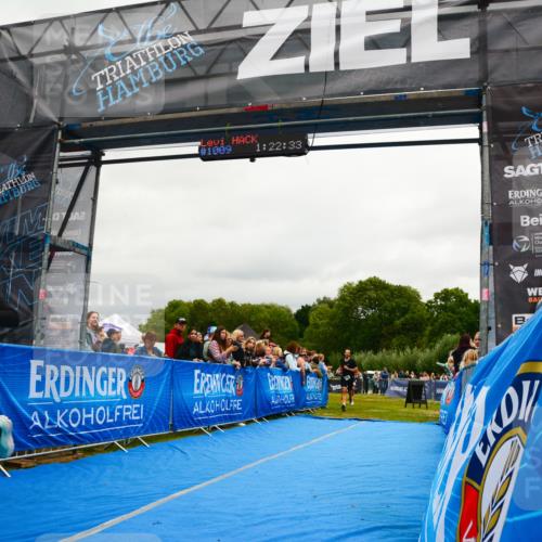 30.08.2026 - Elbe Triathlon Hamburg LAZAROV Photography http://msf.ph/oto/10081533 30.08.2026 11:22:43 Ziel 455, 853, 1210 meine-sportfotos.de