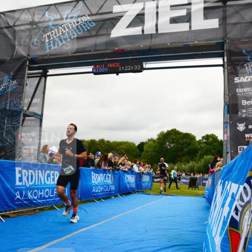 30.08.2026 - Elbe Triathlon Hamburg LAZAROV Photography http://msf.ph/oto/10081535 30.08.2026 11:22:46 Ziel 455, 853, 1210 meine-sportfotos.de