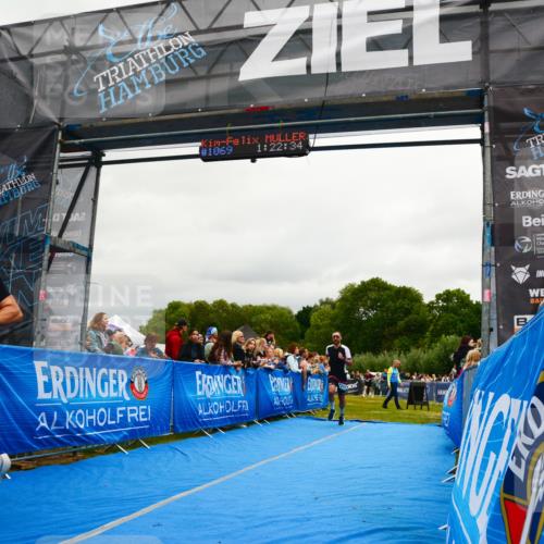 30.08.2026 - Elbe Triathlon Hamburg LAZAROV Photography http://msf.ph/oto/10081541 30.08.2026 11:22:47 Ziel 455, 1210 meine-sportfotos.de