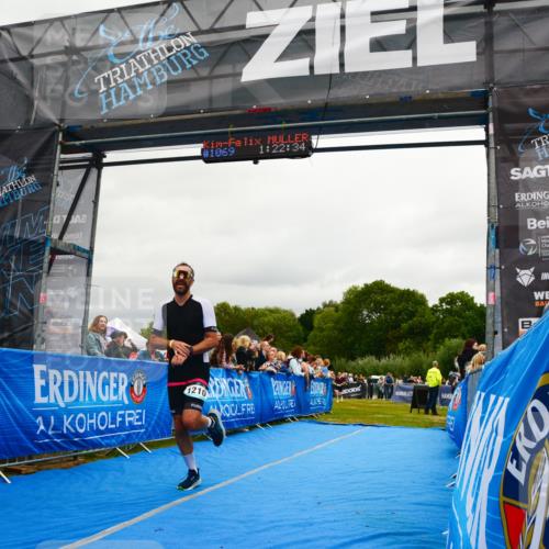 30.08.2026 - Elbe Triathlon Hamburg LAZAROV Photography http://msf.ph/oto/10081543 30.08.2026 11:22:49 Ziel 455, 1210 meine-sportfotos.de
