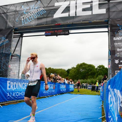 30.08.2026 - Elbe Triathlon Hamburg LAZAROV Photography http://msf.ph/oto/10081659 30.08.2026 11:23:36 Ziel 403, 1023, 1232 meine-sportfotos.de
