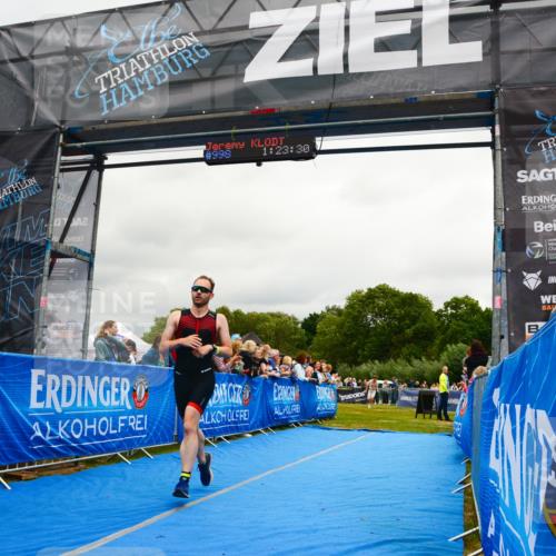 30.08.2026 - Elbe Triathlon Hamburg LAZAROV Photography http://msf.ph/oto/10081661 30.08.2026 11:23:39 Ziel 1015, 1232 meine-sportfotos.de