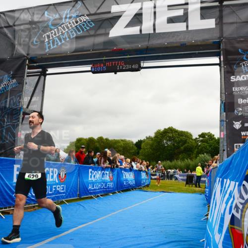 30.08.2026 - Elbe Triathlon Hamburg LAZAROV Photography http://msf.ph/oto/10081754 30.08.2026 11:24:04 Ziel 472, 629, 1314 meine-sportfotos.de