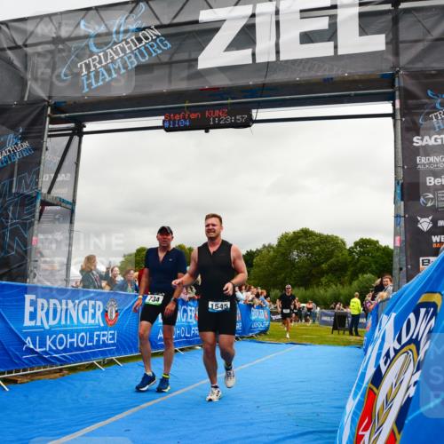 30.08.2026 - Elbe Triathlon Hamburg LAZAROV Photography http://msf.ph/oto/10081792 30.08.2026 11:24:18 Ziel 608, 674, 734, 883, 1022 meine-sportfotos.de