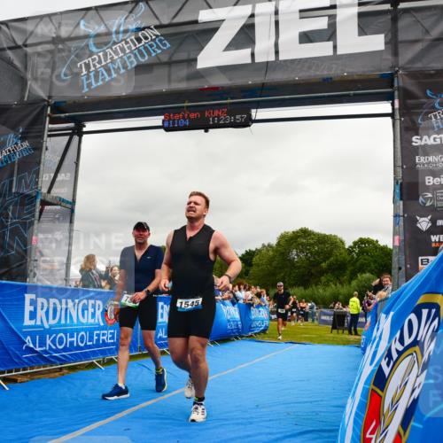 30.08.2026 - Elbe Triathlon Hamburg LAZAROV Photography http://msf.ph/oto/10081796 30.08.2026 11:24:18 Ziel 608, 674, 734, 883, 1022 meine-sportfotos.de