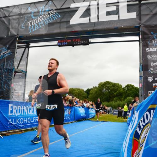 30.08.2026 - Elbe Triathlon Hamburg LAZAROV Photography http://msf.ph/oto/10081799 30.08.2026 11:24:19 Ziel 608, 674, 734, 883, 1022, 1073 meine-sportfotos.de