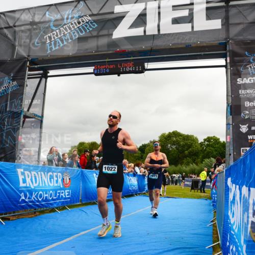 30.08.2026 - Elbe Triathlon Hamburg LAZAROV Photography http://msf.ph/oto/10081838 30.08.2026 11:24:27 Ziel 674, 898, 1022, 1073 meine-sportfotos.de
