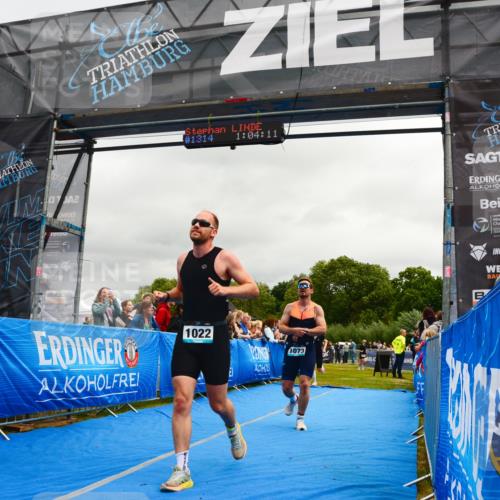 30.08.2026 - Elbe Triathlon Hamburg LAZAROV Photography http://msf.ph/oto/10081840 30.08.2026 11:24:27 Ziel 674, 898, 1022, 1073 meine-sportfotos.de