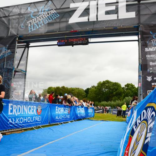 30.08.2026 - Elbe Triathlon Hamburg LAZAROV Photography http://msf.ph/oto/10081869 30.08.2026 11:24:31 Ziel 898, 1073 meine-sportfotos.de