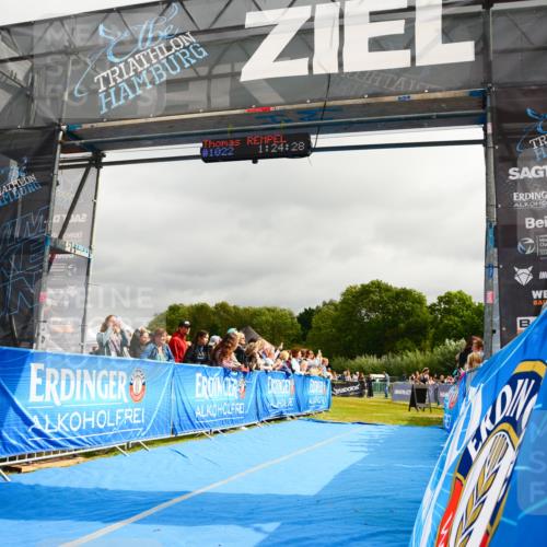 30.08.2026 - Elbe Triathlon Hamburg LAZAROV Photography http://msf.ph/oto/10081872 30.08.2026 11:24:46 Ziel  meine-sportfotos.de