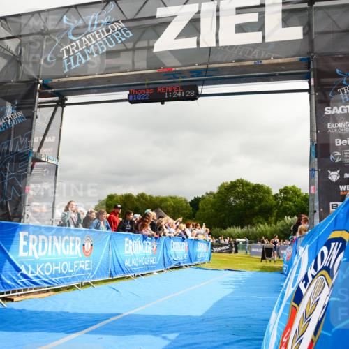 30.08.2026 - Elbe Triathlon Hamburg LAZAROV Photography http://msf.ph/oto/10081874 30.08.2026 11:24:46 Ziel  meine-sportfotos.de