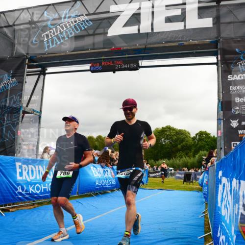 30.08.2026 - Elbe Triathlon Hamburg LAZAROV Photography http://msf.ph/oto/10081916 30.08.2026 11:25:02 Ziel 605, 736, 786, 1208 meine-sportfotos.de