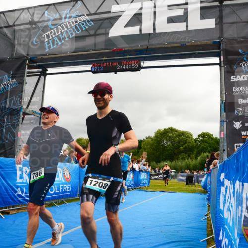 30.08.2026 - Elbe Triathlon Hamburg LAZAROV Photography http://msf.ph/oto/10081920 30.08.2026 11:25:02 Ziel 605, 736, 786, 1208 meine-sportfotos.de