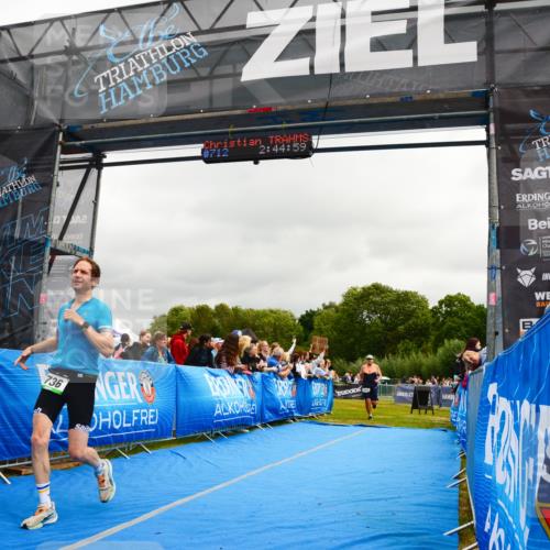 30.08.2026 - Elbe Triathlon Hamburg LAZAROV Photography http://msf.ph/oto/10081933 30.08.2026 11:25:04 Ziel 605, 736, 786, 1208 meine-sportfotos.de