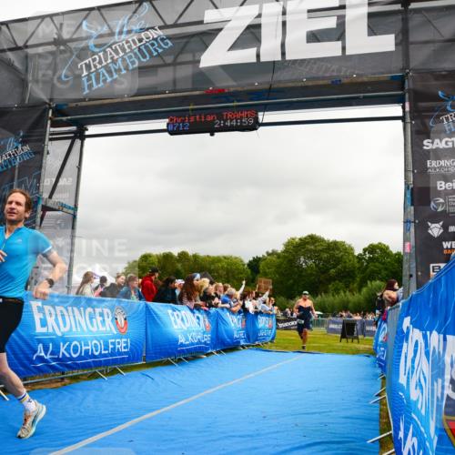 30.08.2026 - Elbe Triathlon Hamburg LAZAROV Photography http://msf.ph/oto/10081937 30.08.2026 11:25:04 Ziel 605, 736, 786, 1208 meine-sportfotos.de