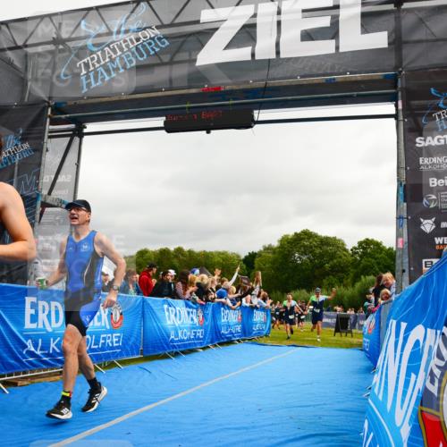30.08.2026 - Elbe Triathlon Hamburg LAZAROV Photography http://msf.ph/oto/10081962 30.08.2026 11:25:17 Ziel 475, 618, 721, 783, 993, 1007 meine-sportfotos.de