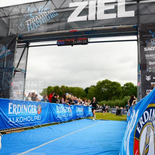 30.08.2026 - Elbe Triathlon Hamburg LAZAROV Photography http://msf.ph/oto/10081991 30.08.2026 11:25:34 Ziel 887, 1096, 1290, 1896 meine-sportfotos.de