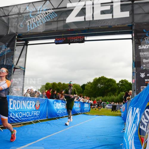 30.08.2026 - Elbe Triathlon Hamburg LAZAROV Photography http://msf.ph/oto/10082032 30.08.2026 11:25:44 Ziel 556, 576, 948, 1144, 1896 meine-sportfotos.de