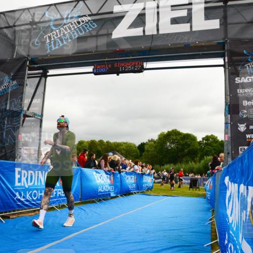 30.08.2026 - Elbe Triathlon Hamburg LAZAROV Photography http://msf.ph/oto/10082037 30.08.2026 11:25:45 Ziel 556, 576, 948, 1144, 1896 meine-sportfotos.de