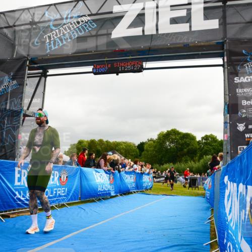 30.08.2026 - Elbe Triathlon Hamburg LAZAROV Photography http://msf.ph/oto/10082042 30.08.2026 11:25:45 Ziel 556, 576, 948, 1144, 1896 meine-sportfotos.de