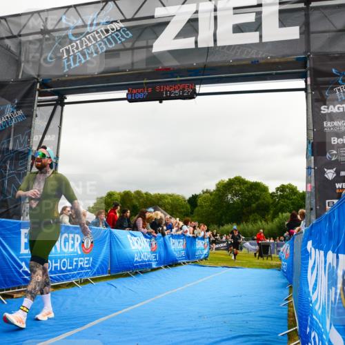 30.08.2026 - Elbe Triathlon Hamburg LAZAROV Photography http://msf.ph/oto/10082044 30.08.2026 11:25:45 Ziel 556, 576, 948, 1144, 1896 meine-sportfotos.de