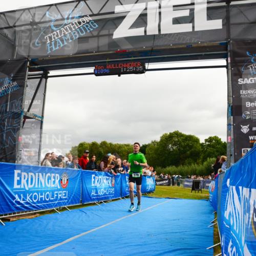 30.08.2026 - Elbe Triathlon Hamburg LAZAROV Photography http://msf.ph/oto/10082076 30.08.2026 11:25:51 Ziel 556, 576, 948 meine-sportfotos.de