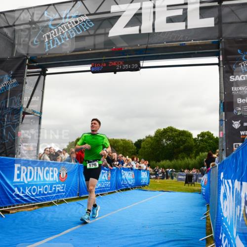 30.08.2026 - Elbe Triathlon Hamburg LAZAROV Photography http://msf.ph/oto/10082078 30.08.2026 11:25:53 Ziel 556, 576, 948, 1219 meine-sportfotos.de