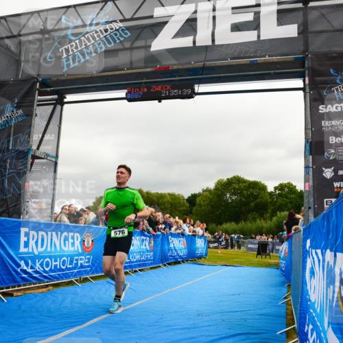 30.08.2026 - Elbe Triathlon Hamburg LAZAROV Photography http://msf.ph/oto/10082080 30.08.2026 11:25:53 Ziel 556, 576, 948, 1219 meine-sportfotos.de