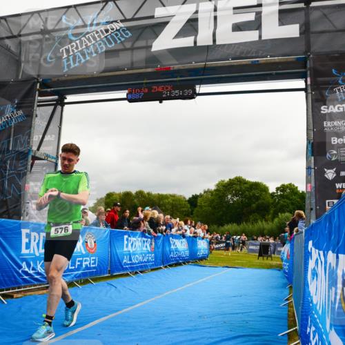 30.08.2026 - Elbe Triathlon Hamburg LAZAROV Photography http://msf.ph/oto/10082090 30.08.2026 11:25:54 Ziel 556, 576, 1219 meine-sportfotos.de