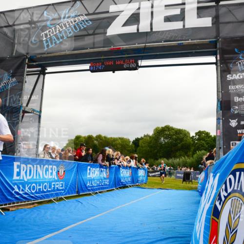 30.08.2026 - Elbe Triathlon Hamburg LAZAROV Photography http://msf.ph/oto/10082122 30.08.2026 11:26:18 Ziel 1079, 1198, 1217, 1292 meine-sportfotos.de