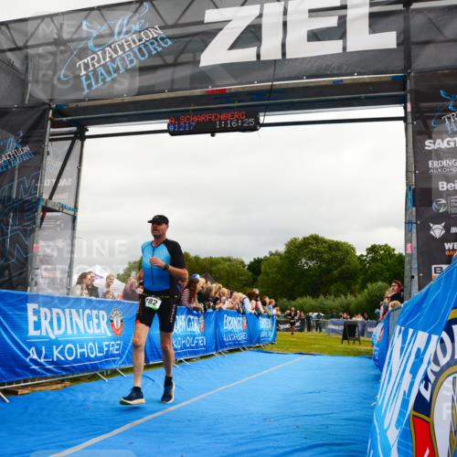 30.08.2026 - Elbe Triathlon Hamburg LAZAROV Photography http://msf.ph/oto/10082179 30.08.2026 11:26:38 Ziel 457, 782, 1249 meine-sportfotos.de
