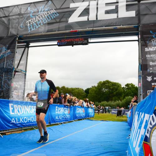 30.08.2026 - Elbe Triathlon Hamburg LAZAROV Photography http://msf.ph/oto/10082183 30.08.2026 11:26:38 Ziel 457, 782, 1249 meine-sportfotos.de