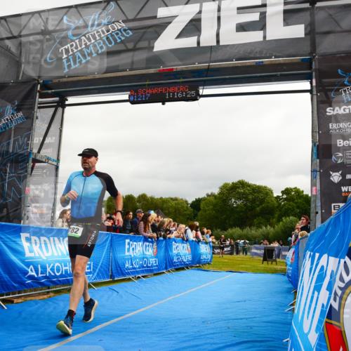 30.08.2026 - Elbe Triathlon Hamburg LAZAROV Photography http://msf.ph/oto/10082184 30.08.2026 11:26:38 Ziel 457, 782, 1249 meine-sportfotos.de