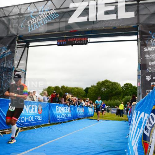30.08.2026 - Elbe Triathlon Hamburg LAZAROV Photography http://msf.ph/oto/10082233 30.08.2026 11:27:03 Ziel 702, 1110, 1172, 1194, 1275 meine-sportfotos.de