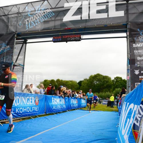 30.08.2026 - Elbe Triathlon Hamburg LAZAROV Photography http://msf.ph/oto/10082234 30.08.2026 11:27:03 Ziel 702, 1110, 1172, 1194, 1275 meine-sportfotos.de