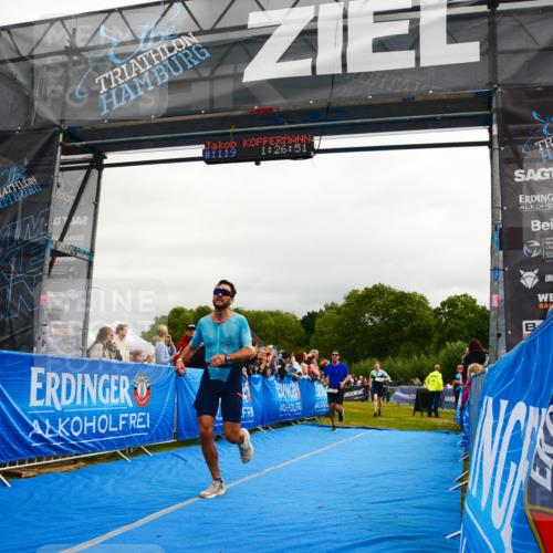 30.08.2026 - Elbe Triathlon Hamburg LAZAROV Photography http://msf.ph/oto/10082241 30.08.2026 11:27:05 Ziel 702, 1110, 1172, 1194 meine-sportfotos.de