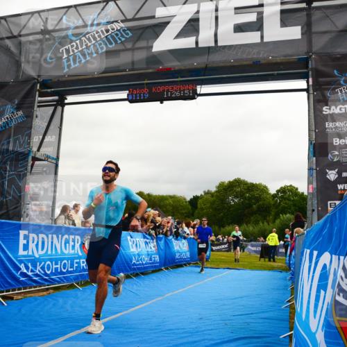 30.08.2026 - Elbe Triathlon Hamburg LAZAROV Photography http://msf.ph/oto/10082245 30.08.2026 11:27:05 Ziel 702, 1110, 1172, 1194 meine-sportfotos.de